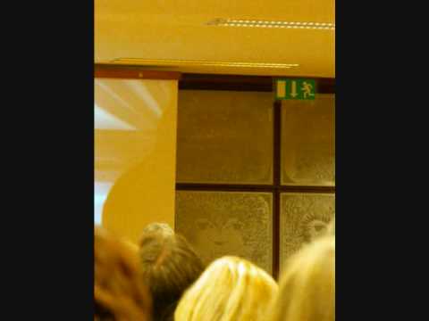 Youtube: Linker bekennt sich zu Hakenkreuz-Schmierereien