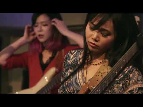 Youtube: So what (cover) - TOKYO GROOVE JYOSHI feat. Juna Serita(twin bass)