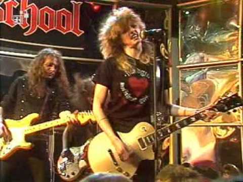 Youtube: Motorhead & Girlschool - Please don't touch