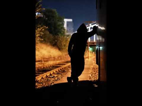Youtube: AzudemSK - Aluhut Almans (Squadrone Remix)