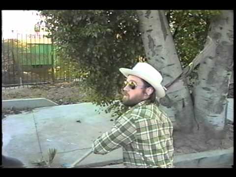 Youtube: Foo Fighters White Limo
