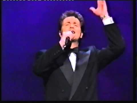 Youtube: Michael Ball - This Is The Moment Olivier Awards