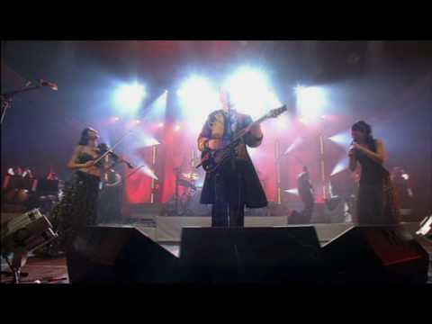Youtube: Schandmaul (LIVE) Drachenmedley (SINNFONIE Live-DVD)