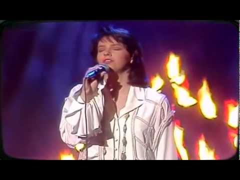 Youtube: Petra Frey - Für den Frieden der Welt 1994