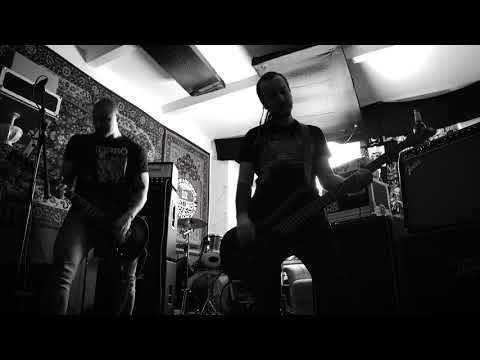 Youtube: ONE STEP AHEAD - Die Stadtmauer dein Tellerrand (Official DIY Video)