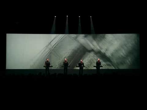 Youtube: Kraftwerk - Trans Europe Express (live) [HD]
