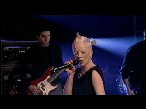 Youtube: Garbage Cherry Lips (Go Baby Go!) live 2001 HQ