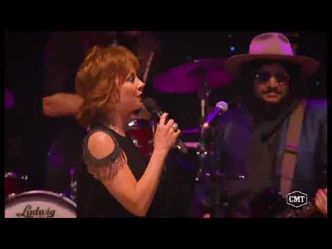 Youtube: Reba McEntire - Me and Bobby McGee