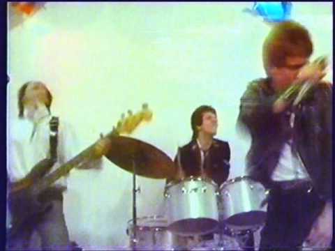 Youtube: The Automatics. WHEN THE TANKS ROLL (OVER POLAND AGAIN).