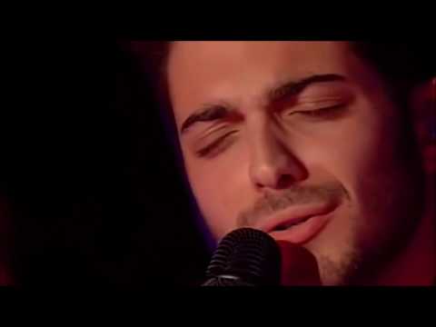 Youtube: Il Volo - Gianluca Ginoble Canta Elvis "Cant help falling in love" Live