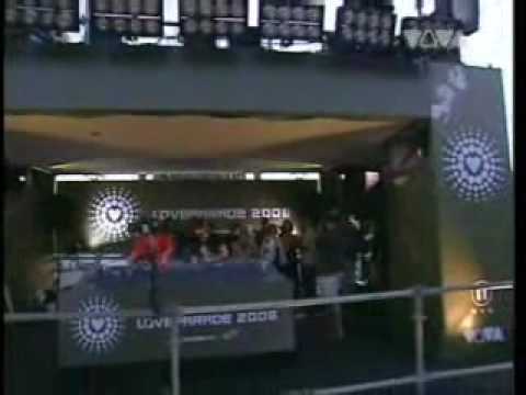 Youtube: Tiefschwarz LIVE @ Loveparade 2006