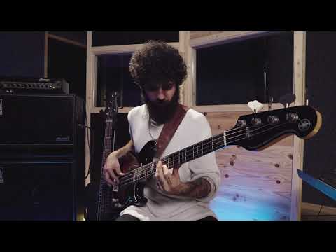 Youtube: FUNK IN B - VINCEN GARCIA (HIVE RECORDING STUDIO)