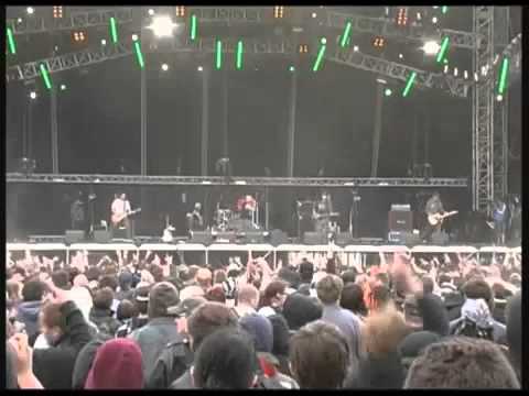 Youtube: Alkbottle Geh scheissn live @ Novarock '08
