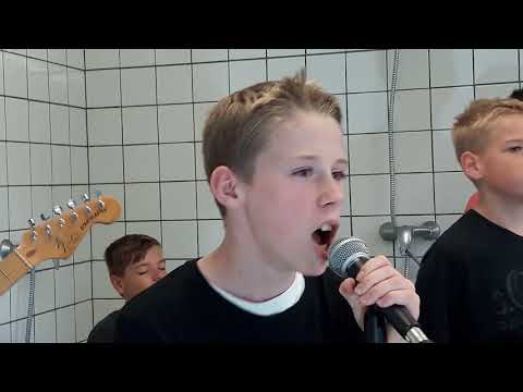 Youtube: Die Bolzplatzhelden / Geht jetzt raus