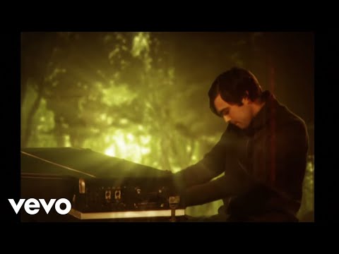 Youtube: Keane - Somewhere Only We Know (Alternate Version)