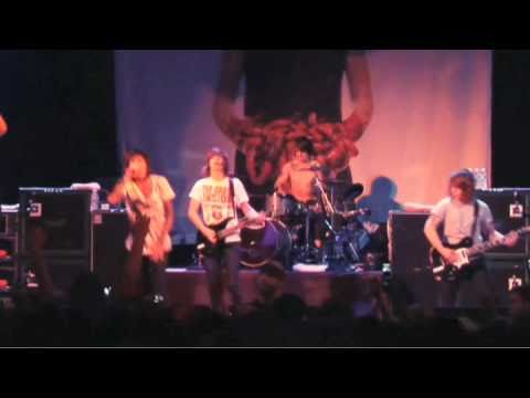Youtube: BRING ME THE HORIZON - Diamonds Aren't Forever (UNCENSORED VERSION)