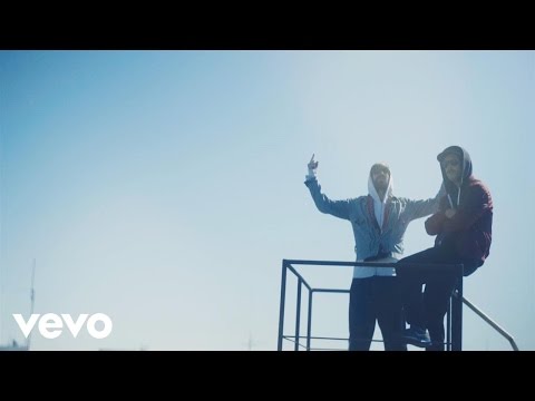Youtube: Icke & Er - The sky is der Himmel