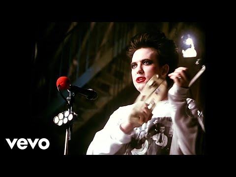 Youtube: The Cure - Friday I'm In Love