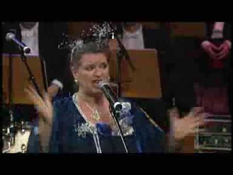 Youtube: Stunksitzung Philharmonie - Pavarotti Montserrat