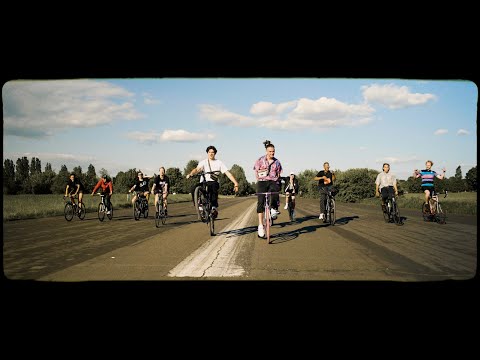 Youtube: DieZelle - "BIKE" (prod. Kadeja&Gora) [Saft Pur Album]