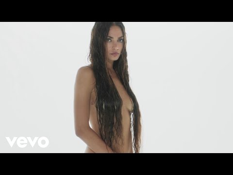 Youtube: Elodie - A Fari Spenti