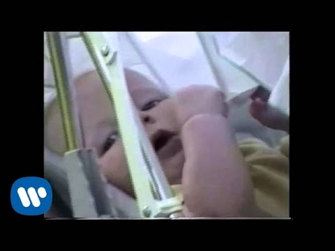Youtube: Ed Sheeran - Photograph (Official Music Video)