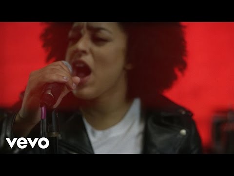 Youtube: The New Respects - Trouble