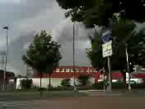 Youtube: Berliner Unwetter-Windhose am 26.05.2009  um 17.51Uhr