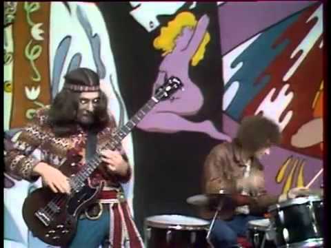 Youtube: Jethro Tull - Bourée (French TV, 1969 'La Joconde')