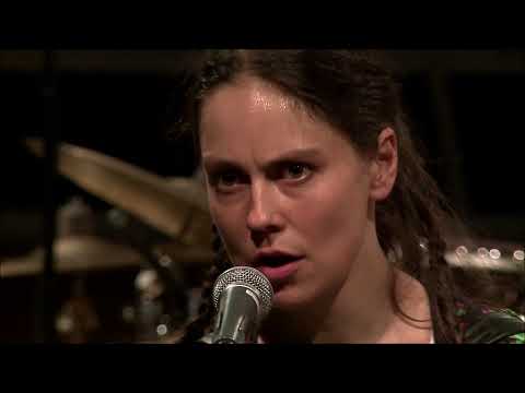 Youtube: Luba wykonanie z "Nowej Tradycji"