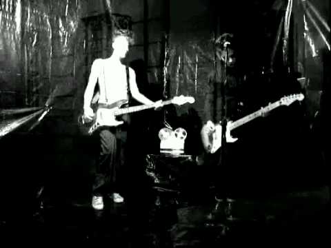Youtube: She Past Away - Kasvetli Kutlama