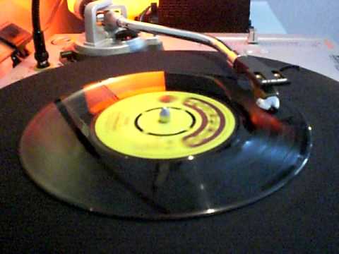 Youtube: THE BOVVER BOYS - A.G.G.R.O  ( SKINHEAD REGGAE )