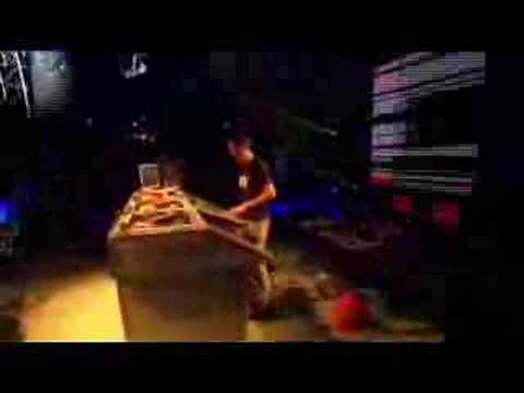 Youtube: Paul Van Dyk - Crush