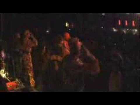 Youtube: Public Enemy vs Benny Benassi - Bring The Noise Remix (Pump-kin Remix)