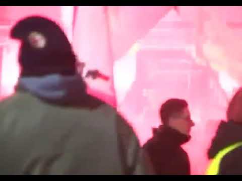 Youtube: Swiss protesters hold anti-Trump rally in Davos
