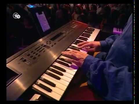 Youtube: Randy Crawford │Holding back the years