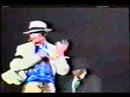 Youtube: Michael Jackson - Falls (Error en la Inclinacion)