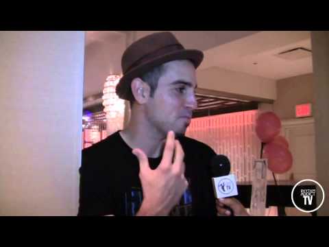 Youtube: Wade Robson montage: every time he said nothing happened!!