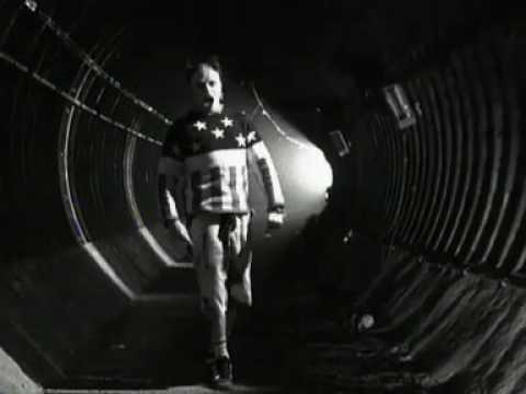 Youtube: The Prodigy - Firestarter (Official Video)