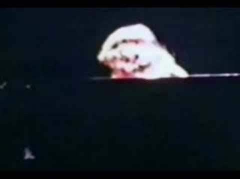 Youtube: Genesis - In The Cage - Lamb Live 1975 - Six Hours Live 2DVD set