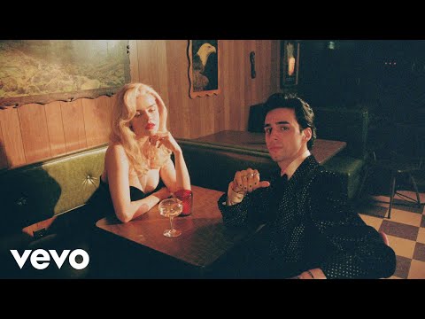 Youtube: Stephen Sanchez, Laufey - No One Knows (Lyric Video)