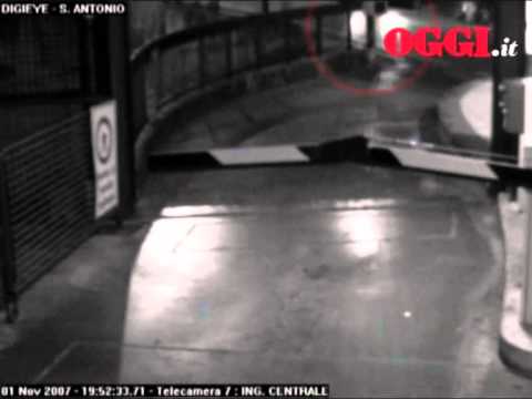 Youtube: Sant'Antonio Car Park security camera 1st November 2007 published by oggi.it