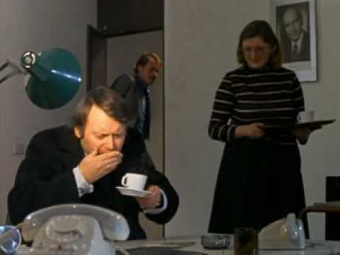 Youtube: Kottan - Running Gag: Heiss?