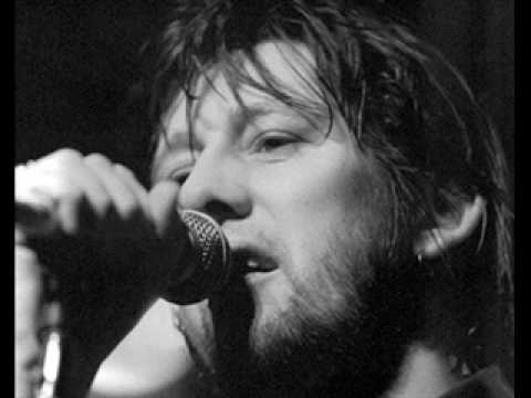 Youtube: Mother Mo Chroí (Live) - Shane MacGowan and The Popes