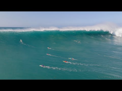 Youtube: Surfing Massive Waves Waimea Bay (Jan 22, 2023) 4K